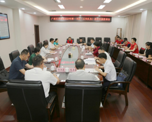 学校领导率队赴德保县送任FUN88乐天使在线登录2025年新选派驻村第一书记（工作队员）